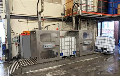 Sistema de neteja automàtica de tancs IBC Hydro Blasting